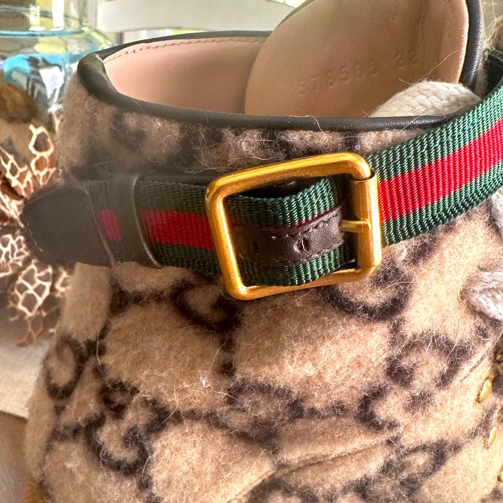 ❤️🔥❤️🔥SOLD❤️🔥❤️🔥Gucci GG Monogram wool Cream and Brown ankle boots - Picture 6 of 17
